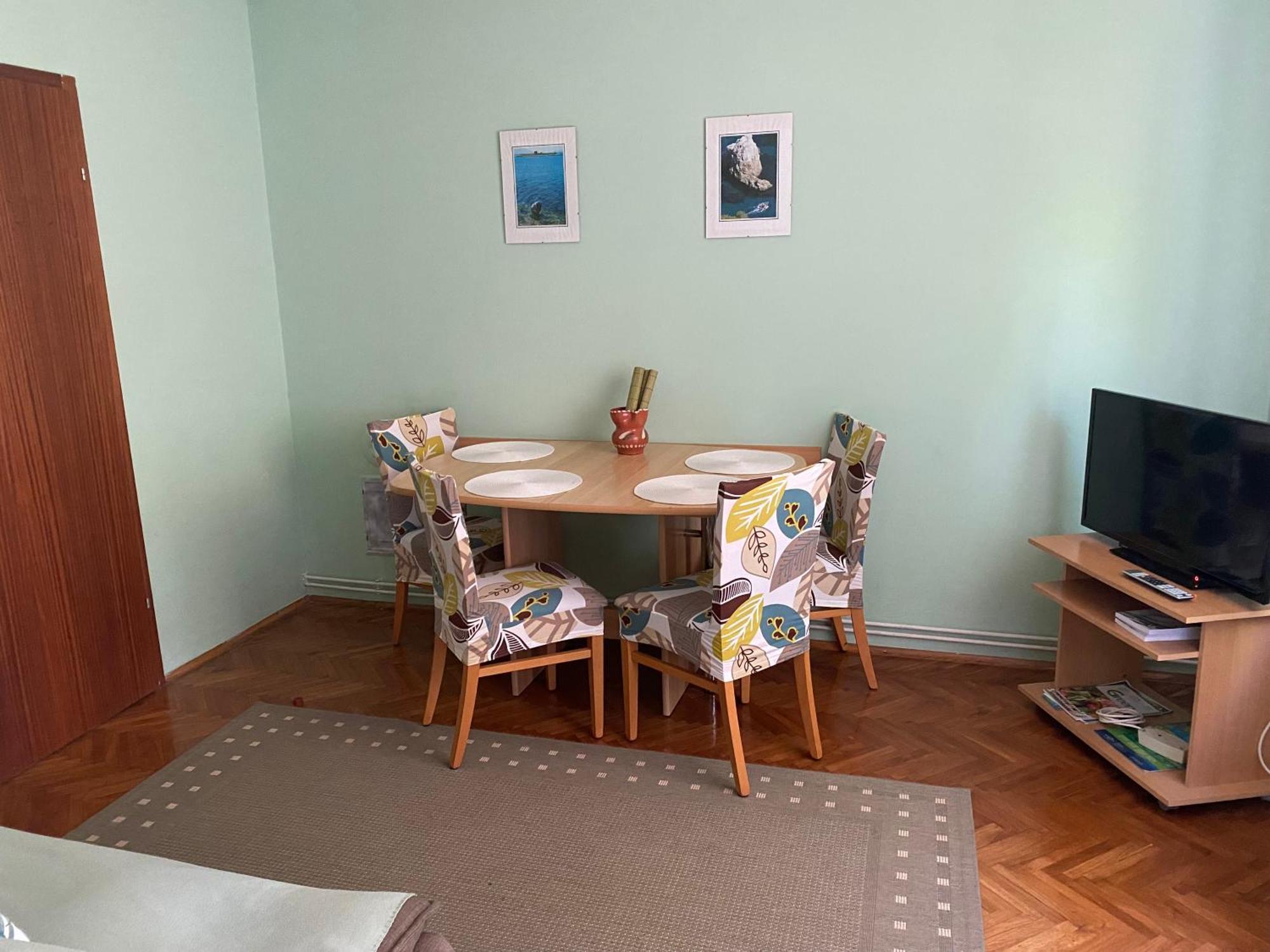Apartments Topic & Krk Central Location Krk Town Exterior foto