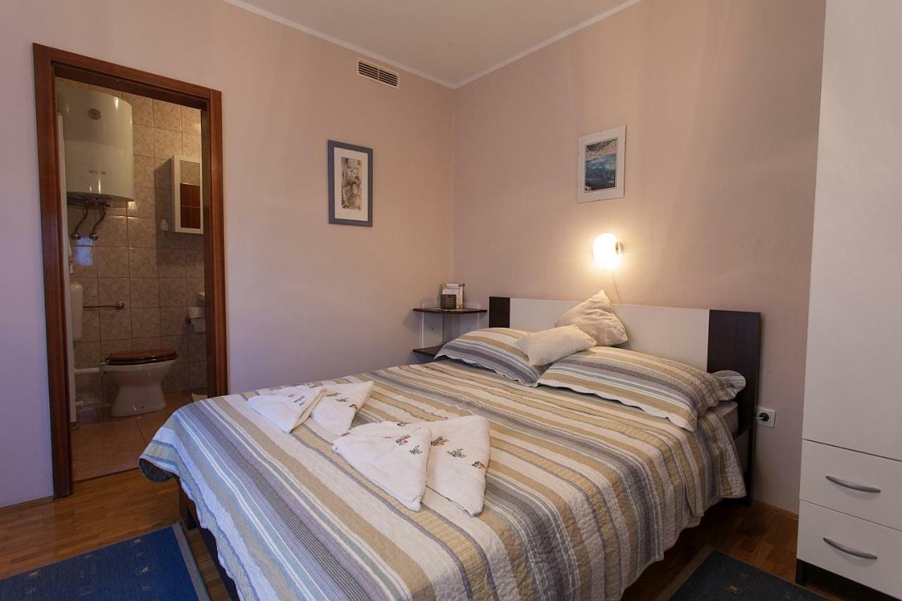 Apartments Topic & Krk Central Location Krk Town Exterior foto